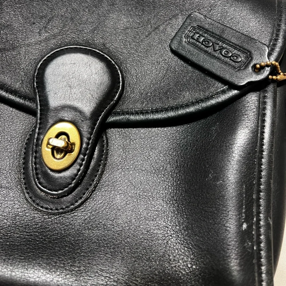 Coach Black Leather Interior - Picture 2 of 6
